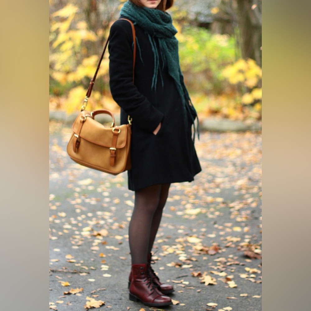 Old Navy Black Coat
‼️FINAL MOVING OUT SALE‼️
‼️PRICE IS FIXED. MEGA DROP SALE‼️